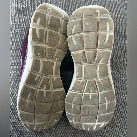 Skechers Women's Maroon and Pink Sneakers - Picture 7 of 7